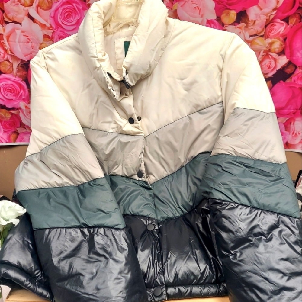 Wild Fable Women's Size Large Color Block Puffer Jacket